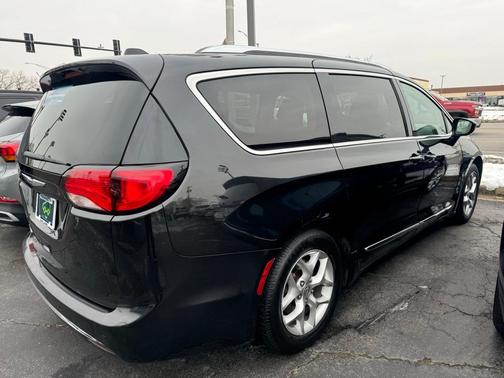2018 Chrysler Pacifica Touring-L Plus