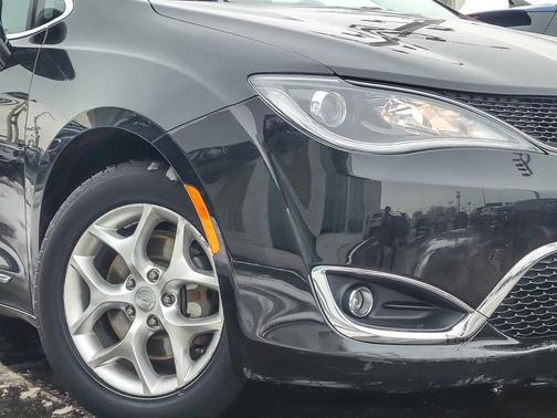 2018 Chrysler Pacifica Touring-L Plus