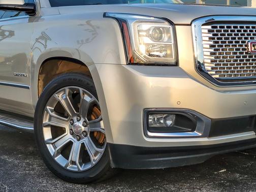 Champagne Silver 2015 GMC Yukon Denali