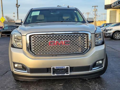 Champagne Silver 2015 GMC Yukon Denali