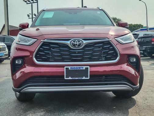 2024 Toyota Highlander Platinum