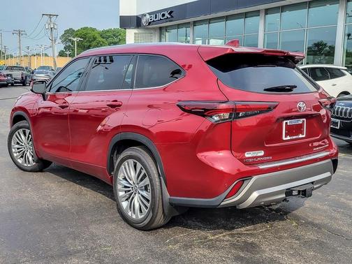 2024 Toyota Highlander Platinum