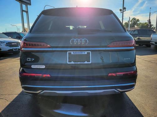 2020 Audi Q7 55 Premium Plus
