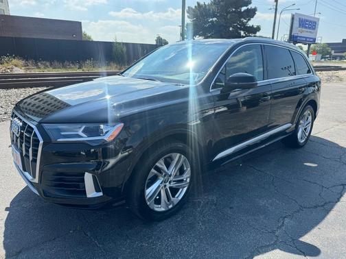 2020 Audi Q7 55 Premium Plus