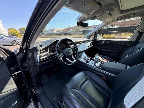 2020 Audi Q7 55 Premium Plus