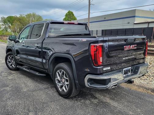 2022 GMC Sierra 1500 SLT