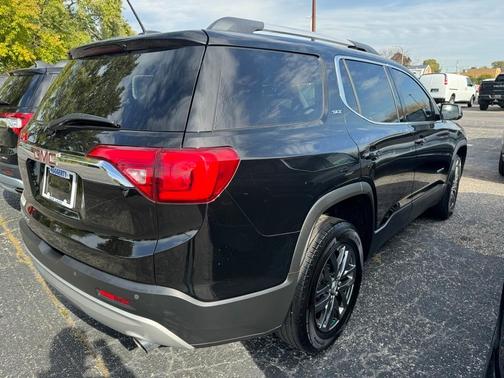 2019 GMC Acadia SLT-1