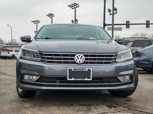 2017 Volkswagen Passat 1.8T SE