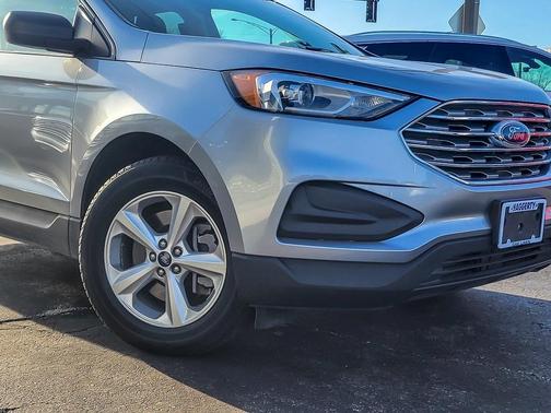 2021 Ford Edge SE