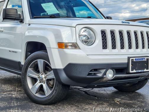 Bright White Clearcoat 2016 Jeep Patriot Latitude
