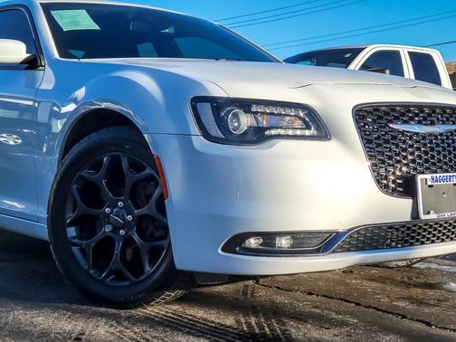 2019 Chrysler 300 S