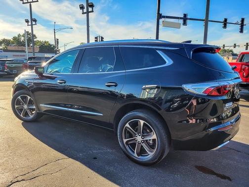 2022 Buick Enclave Essence
