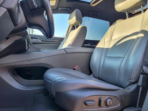 2022 Buick Enclave Essence