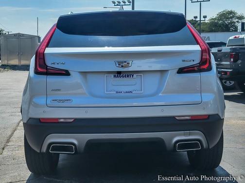 2022 Cadillac XT4 Premium Luxury
