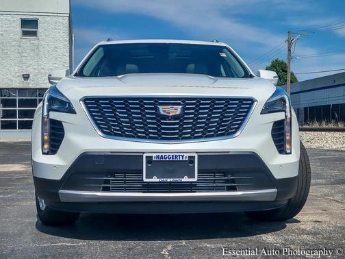 2022 Cadillac XT4 Premium Luxury