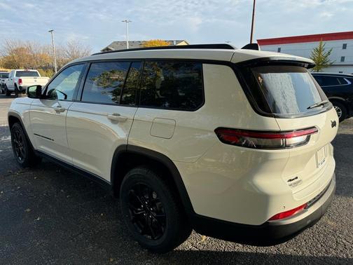 2024 Jeep Grand Cherokee L Laredo