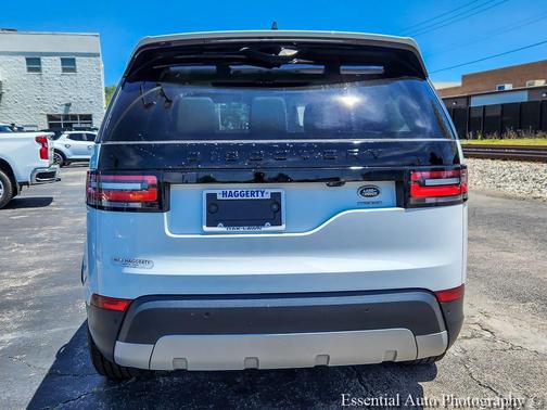 Fuji White 2017 Land Rover Discovery HSE