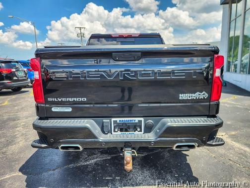 Black 2023 Chevrolet Silverado 1500 High Country