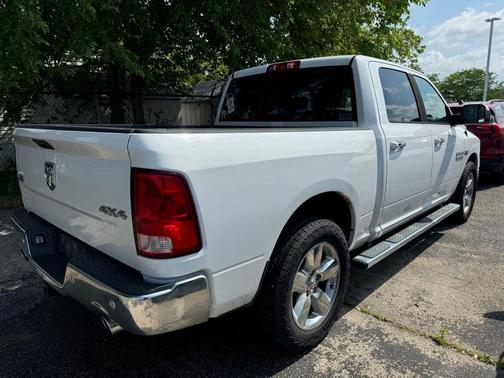 Bright White Clearcoat 2017 RAM 1500 Big Horn