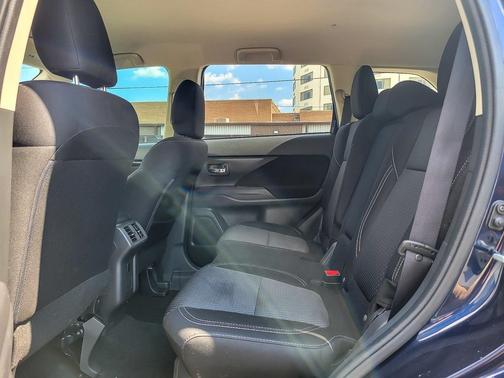 2020 Mitsubishi Outlander ES