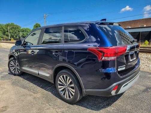 2020 Mitsubishi Outlander ES