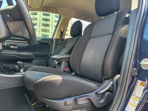 2020 Mitsubishi Outlander ES