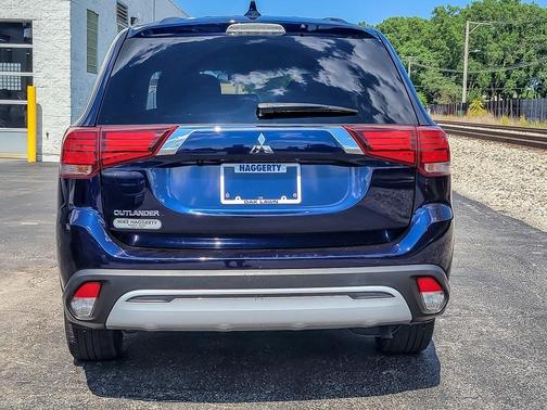 2020 Mitsubishi Outlander ES