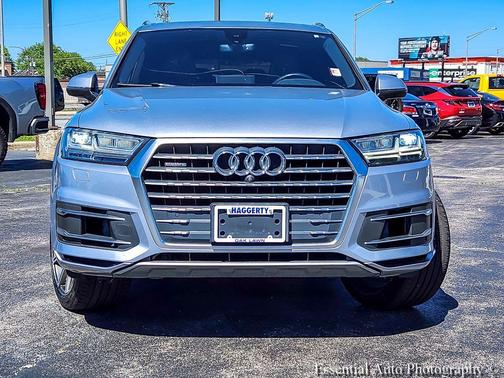Florett Silver Metallic 2017 Audi Q7 3.0T Premium Plus