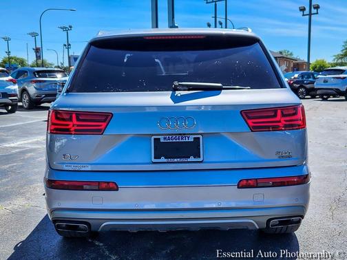 Florett Silver Metallic 2017 Audi Q7 3.0T Premium Plus
