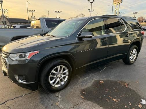 2018 Chevrolet Traverse LT Cloth