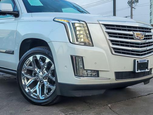 2017 Cadillac Escalade Platinum