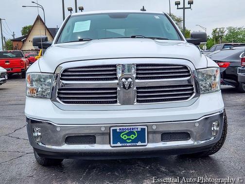 Bright White Clearcoat 2018 RAM 1500 Big Horn