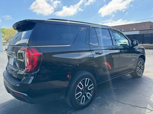 Onyx Black 2023 GMC Yukon AT4