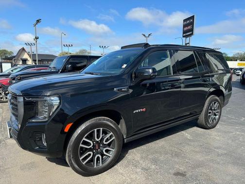 Onyx Black 2023 GMC Yukon AT4