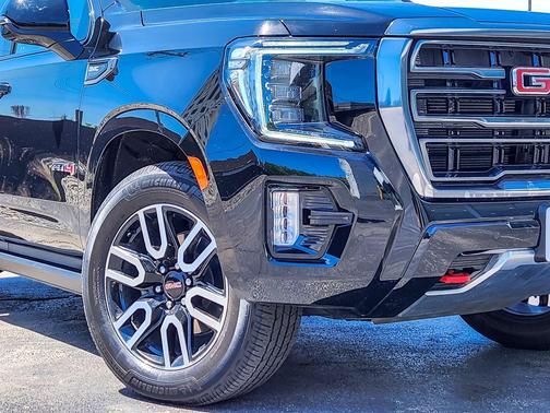 Onyx Black 2023 GMC Yukon AT4