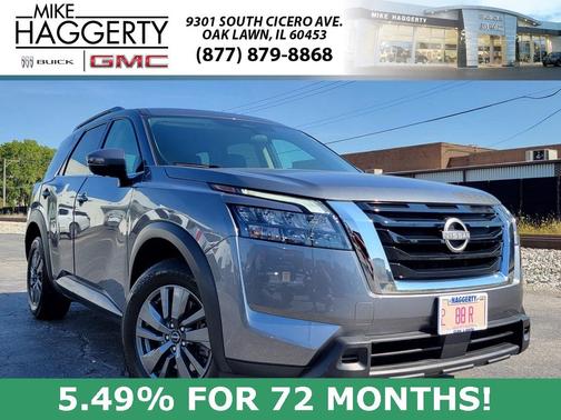 2024 Nissan Pathfinder SV