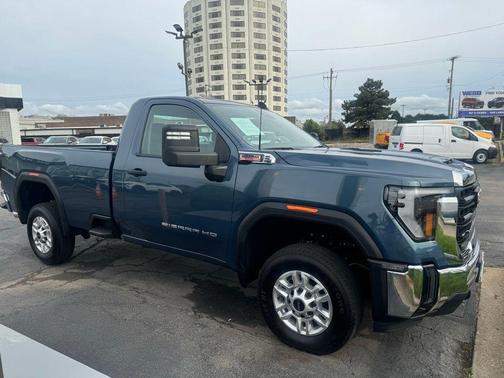 Metallic 2025 GMC Sierra 2500 Pro