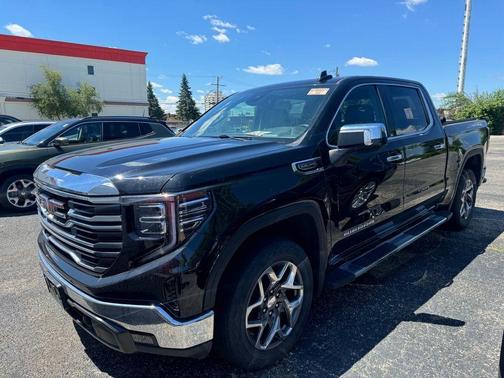 Onyx Black 2022 GMC Sierra 1500 SLT