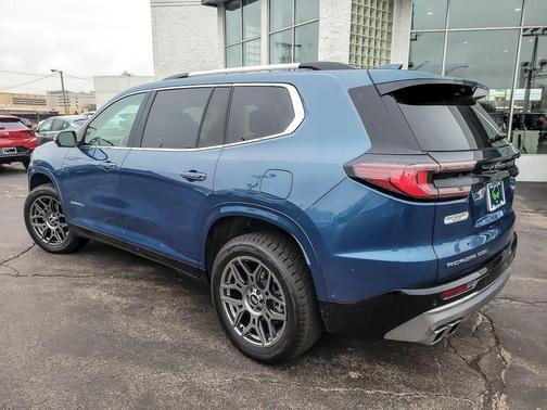 2025 GMC Acadia Denali