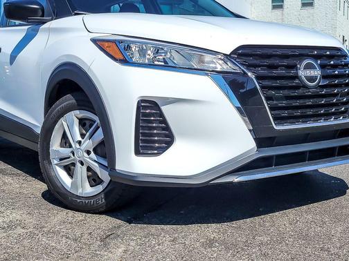 2023 Nissan Kicks S