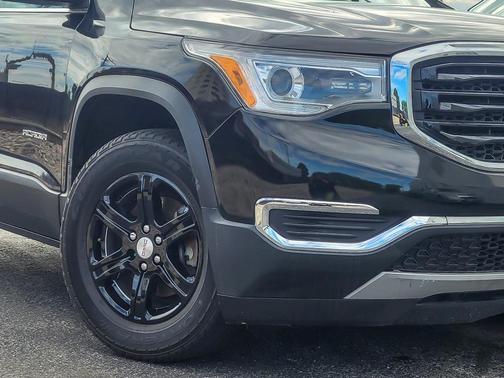 2017 GMC Acadia SLE-1