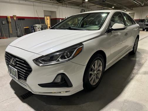 2019 Hyundai SONATA SE