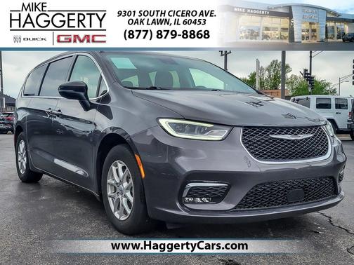 2023 Chrysler Pacifica Touring-L