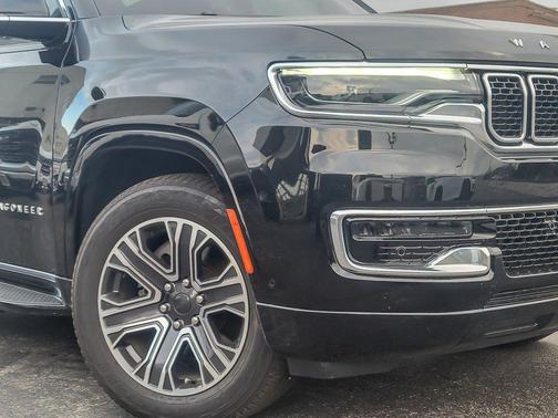 2024 Jeep Wagoneer L Base