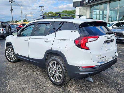 Summit White 2024 GMC Terrain SLE