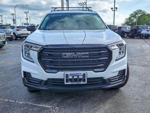 Summit White 2024 GMC Terrain SLE