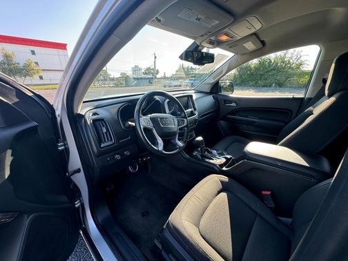 2018 GMC Canyon SLE