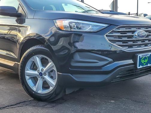 2022 Ford Edge SE
