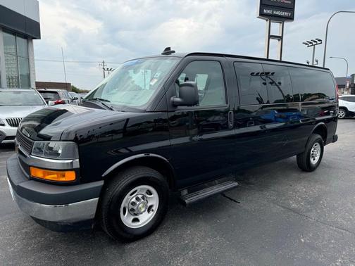 2024 Chevrolet Express 3500 LT