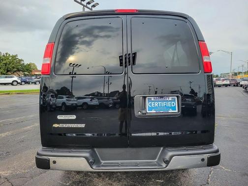 2024 Chevrolet Express 3500 LT